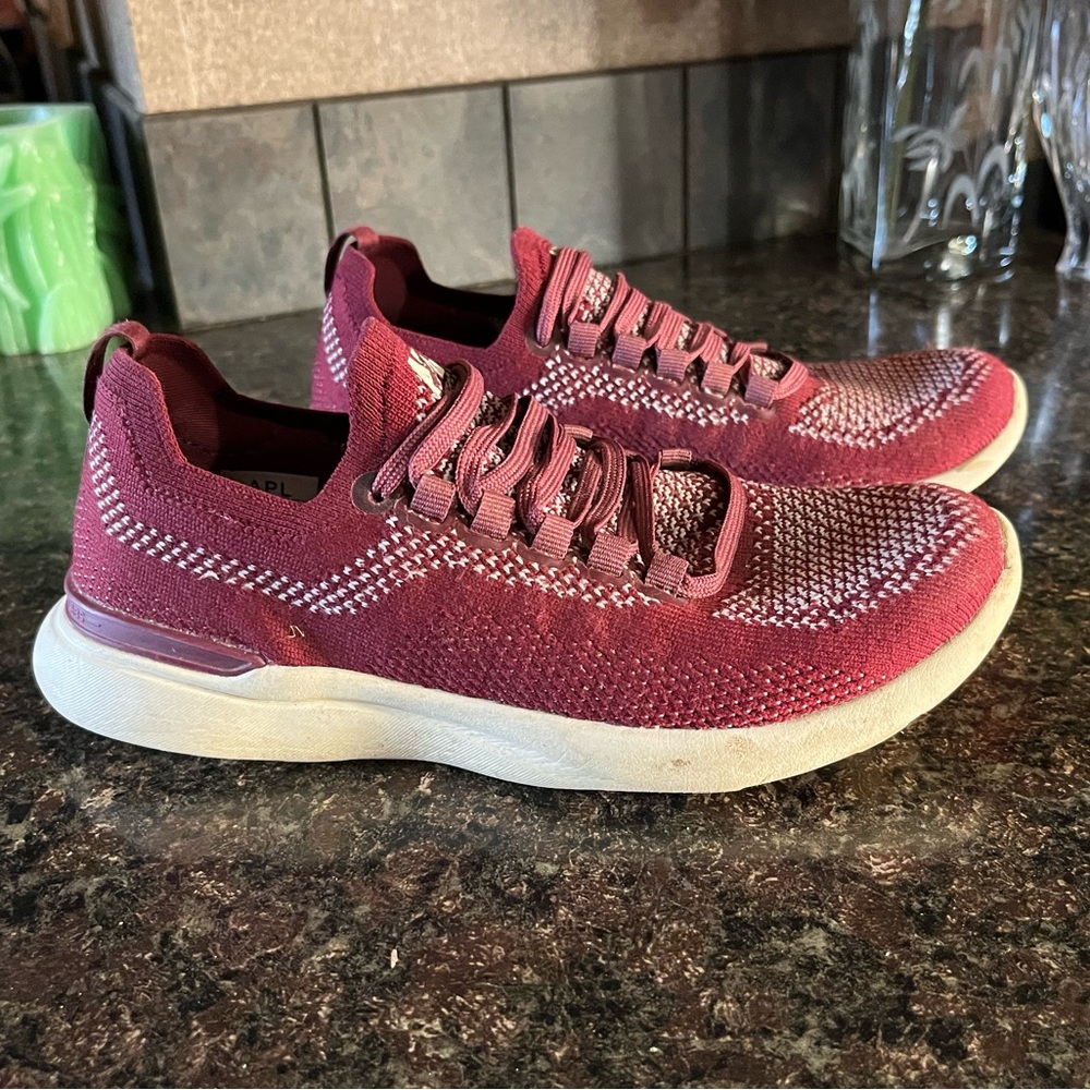 APL Techloom Breeze Burgundy Sneakers - Picture 3 of 8